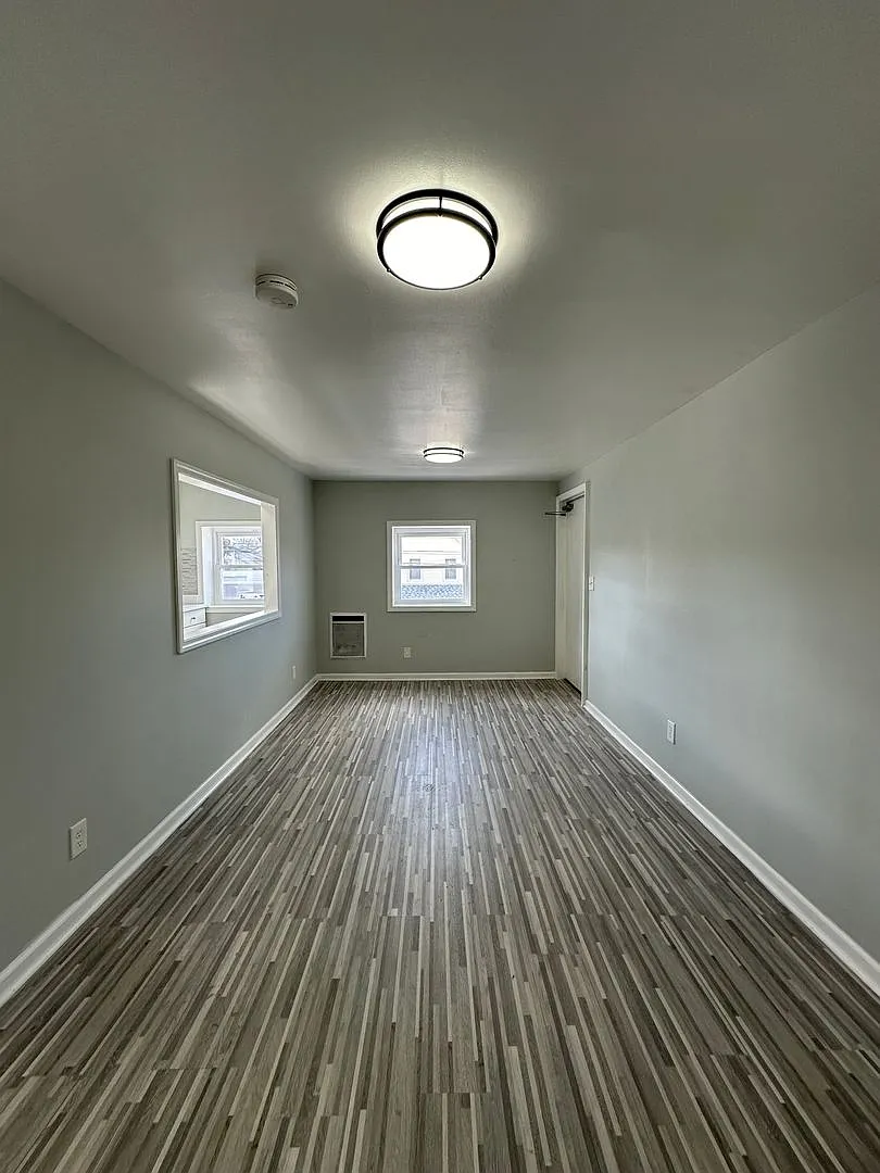 Building Photo - Somerset Apartments