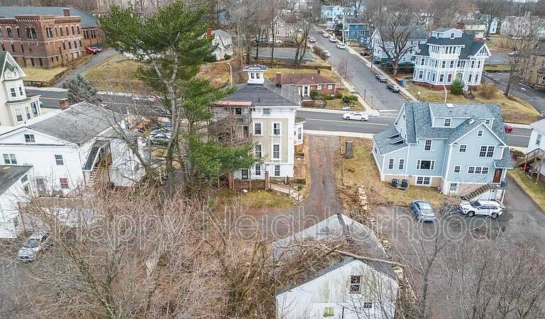 216 E Main St #9 — Photo 15