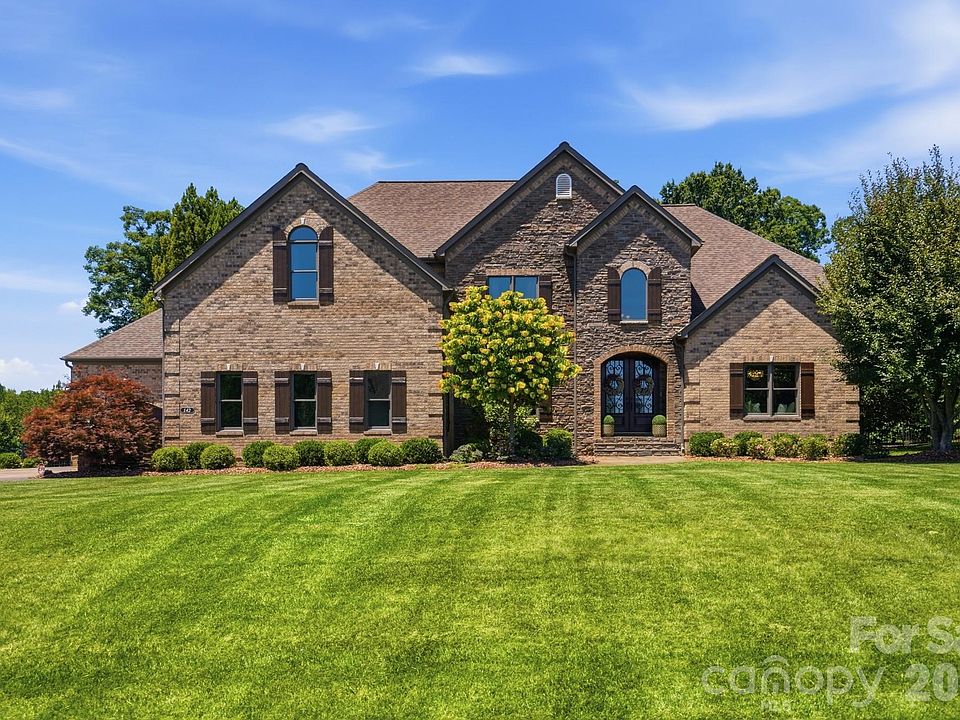 1st image of 142 Riverchase Ln