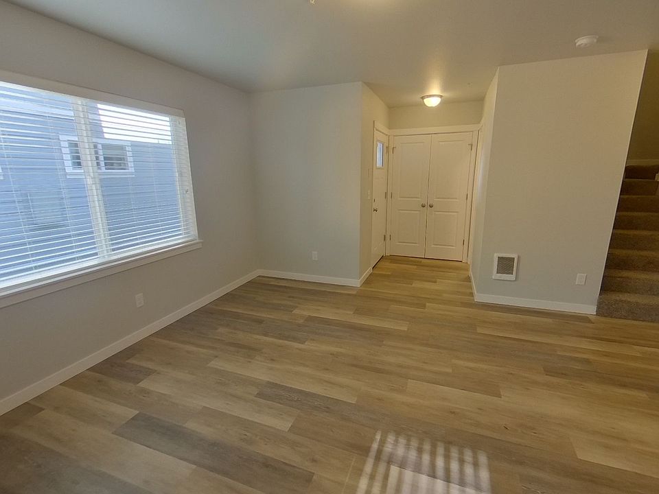 Whiteaker Townhomes 95 N Polk St Eugene OR Zillow