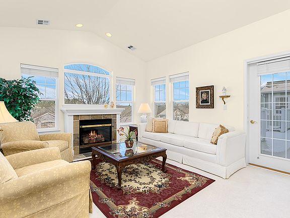 4th image of 22526 SE 45th Pl #2655