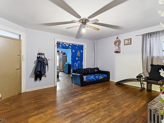 5th image of 27 Jacques St