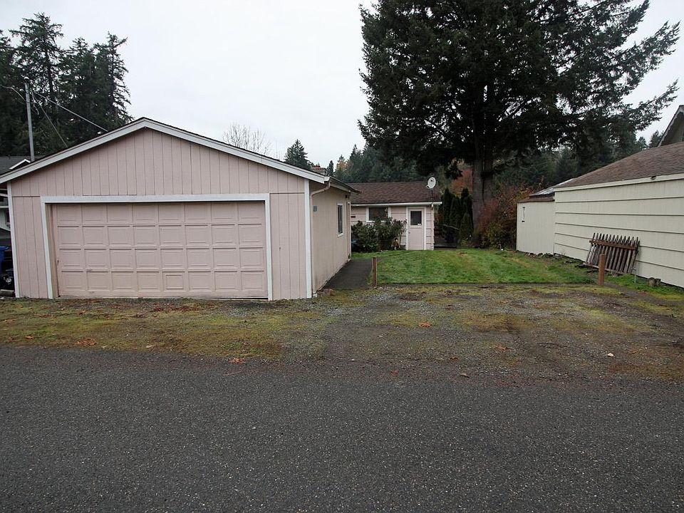 1st image of 4913 Thompson Ln SE