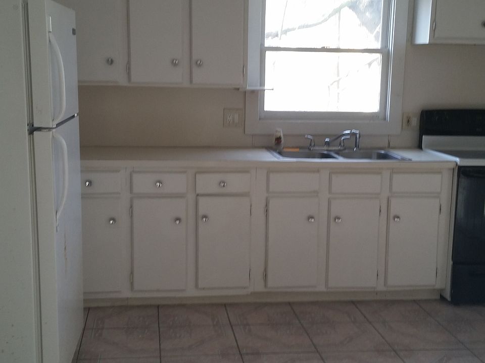 2nd image of 50 Olive St #2