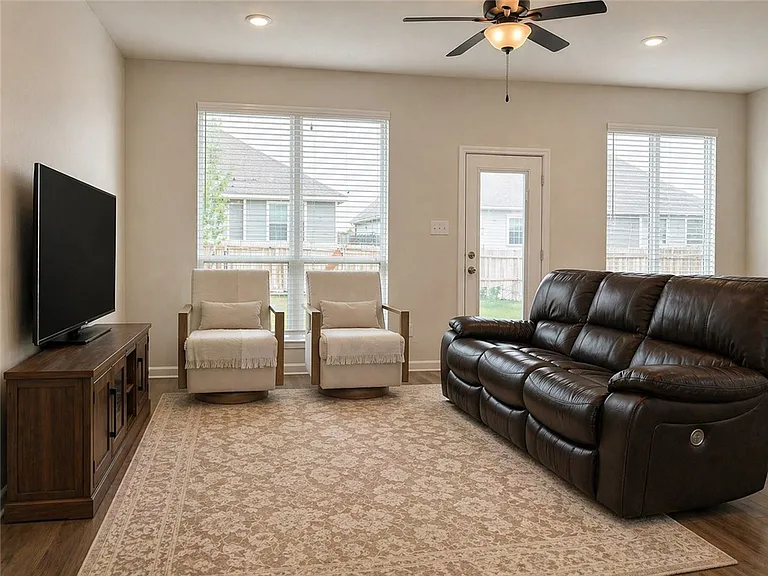 4777 Native Tree Ln — Photo 3