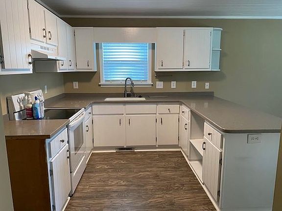 3rd image of 2109 Mandy Ln