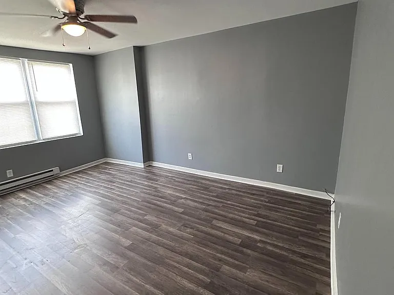 7000 Forrest Ave — Photo 5