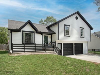 1117 NE Ridgeview Dr, Lees Summit, MO, 64086