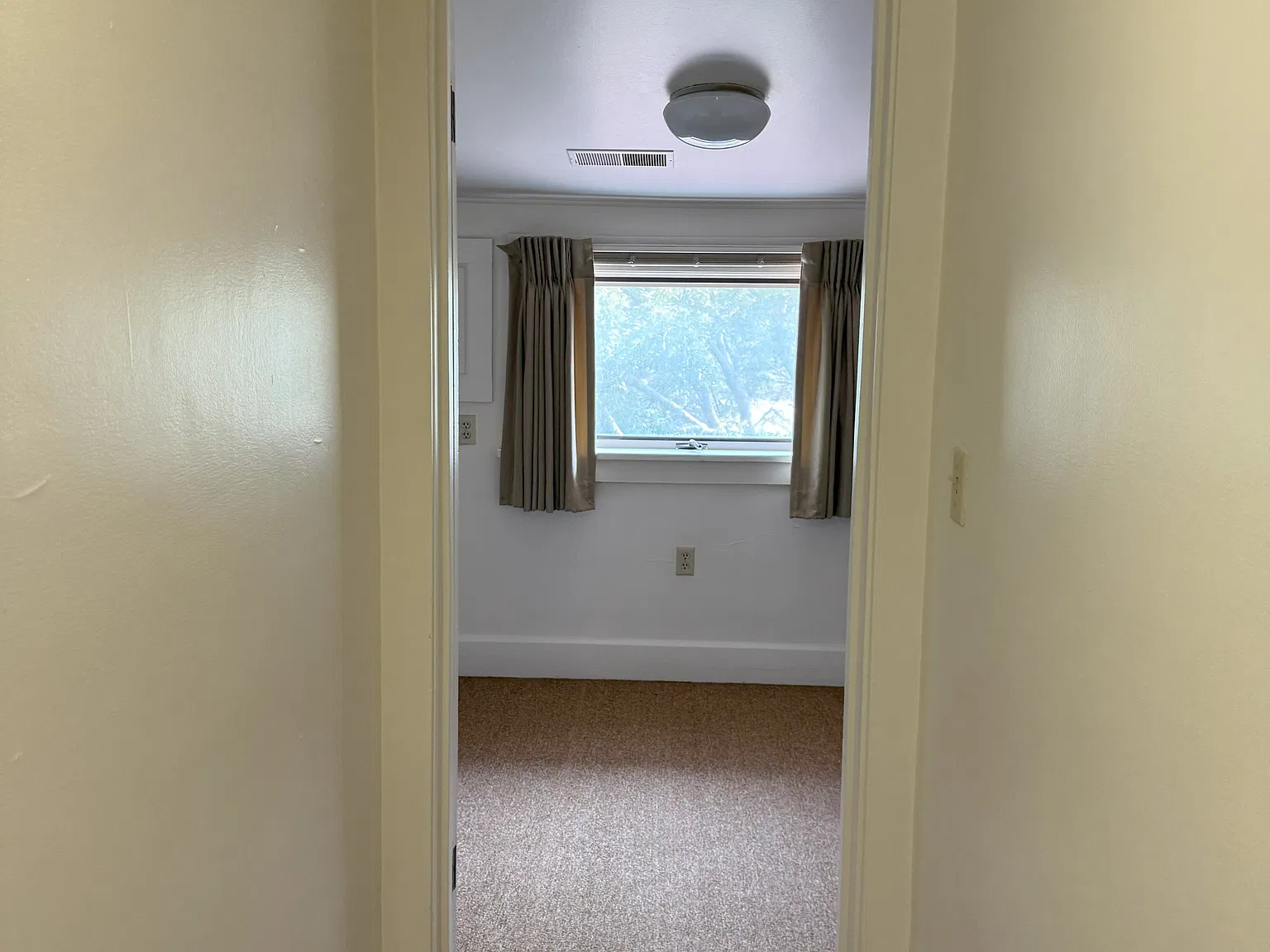 1 bed, 993 sqft, $1,004 — Photo 4