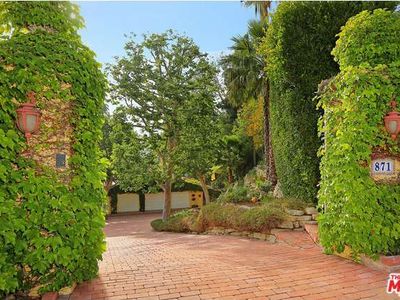 871 Linda Flora Dr, Los Angeles, CA, 90049