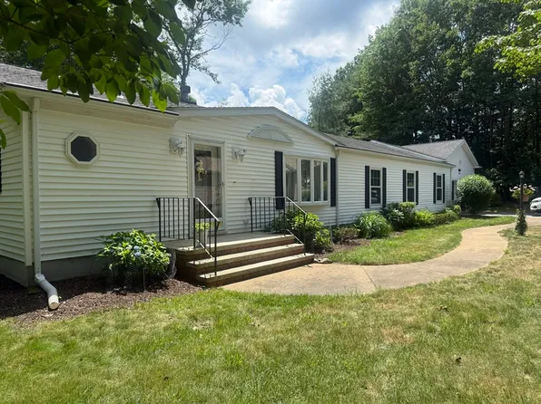 303 Blueberry Cir, Middleboro, MA 02346