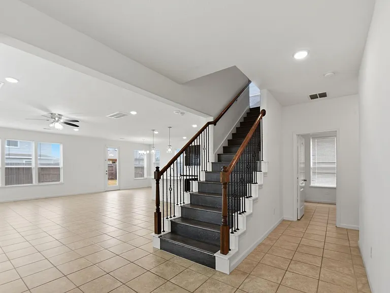2518 Boxwood Park Ln — Photo 16