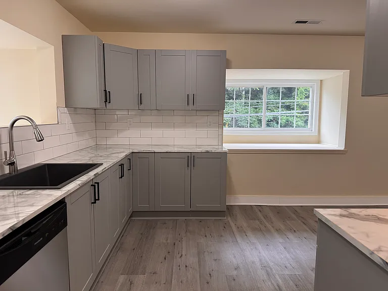 5 Meadow St #201 — Photo 3