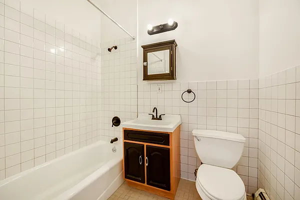 Rented by Compass | media 9