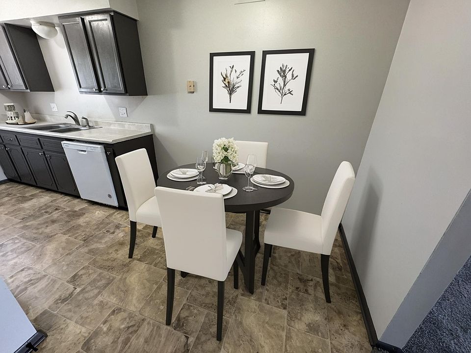 Eat In Kitchen