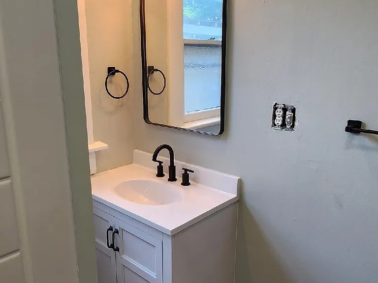 315 W Hubbard Ave — Photo 36