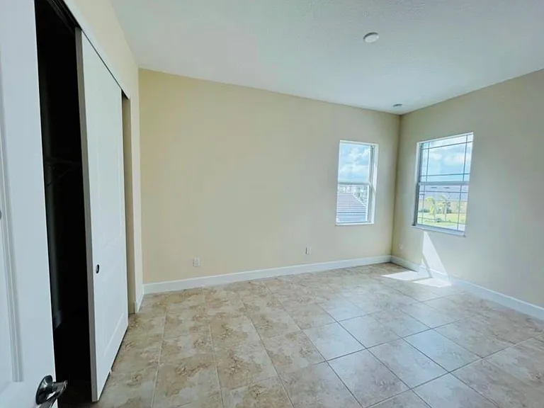 5199 Liberty Ln — Photo 24