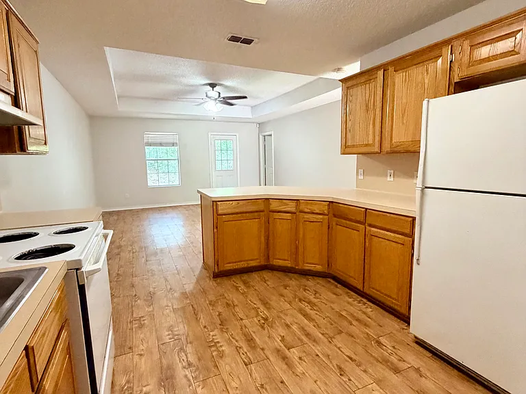 10395 W Lakeshore Dr — Photo 4