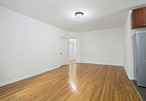 3rd image of 220 W 24th St APT 2C