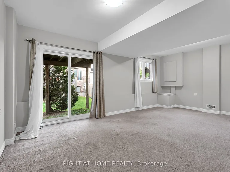 1030 Oakcrossing Gate #16 — Photo 29