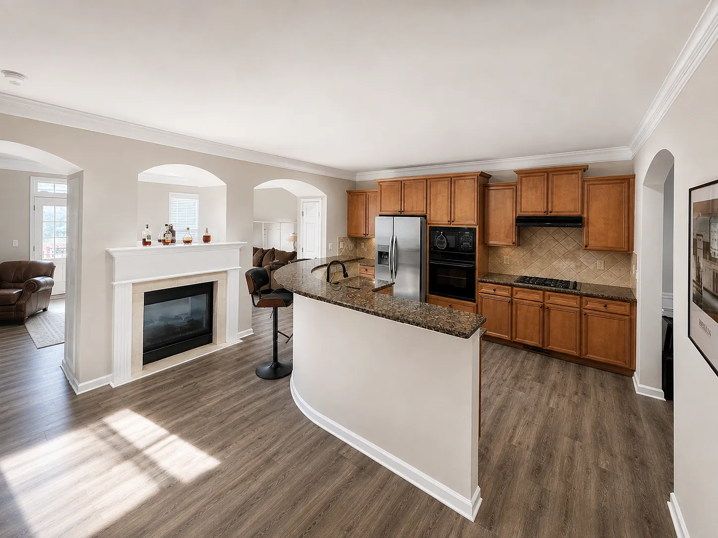 4 bed, 3.5 bath, 2721 sqft, $2,850 — Photo 3