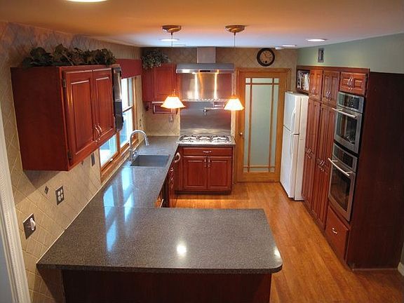 Jen Air- New Floors - Plenty of Upgrades