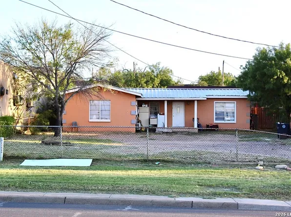 1974 El Indio Hwy, Eagle Pass, TX 78852
