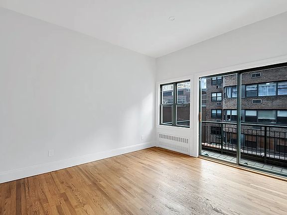 5th image of 226 E 70th St Ph A