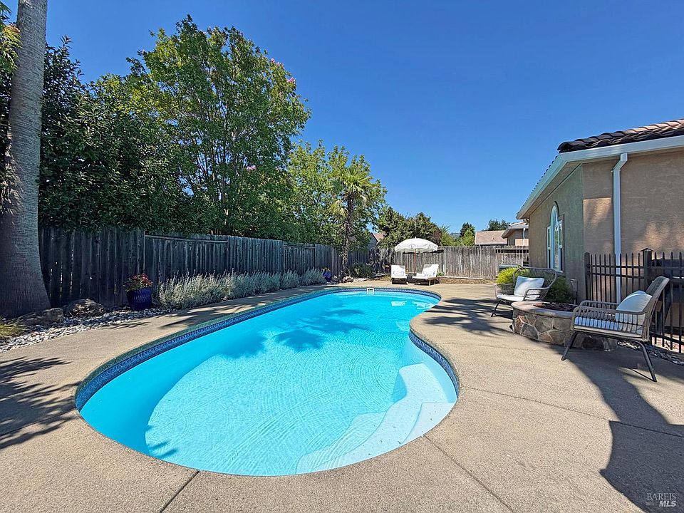 1st image of 468 Briarwood Drive