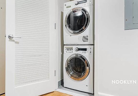 3rd image of 487 Keap St APT 522