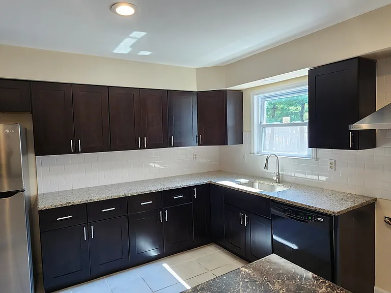 5203 Hana Rd — Photo 28