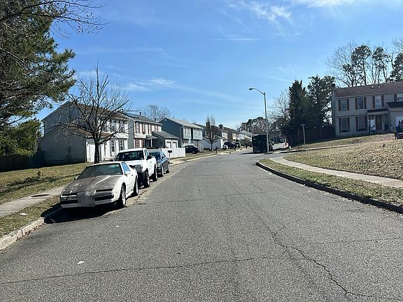 4th image of 50 Bayside Ave