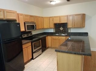 52 3rd St APT 3, Waterford, NY 12188
