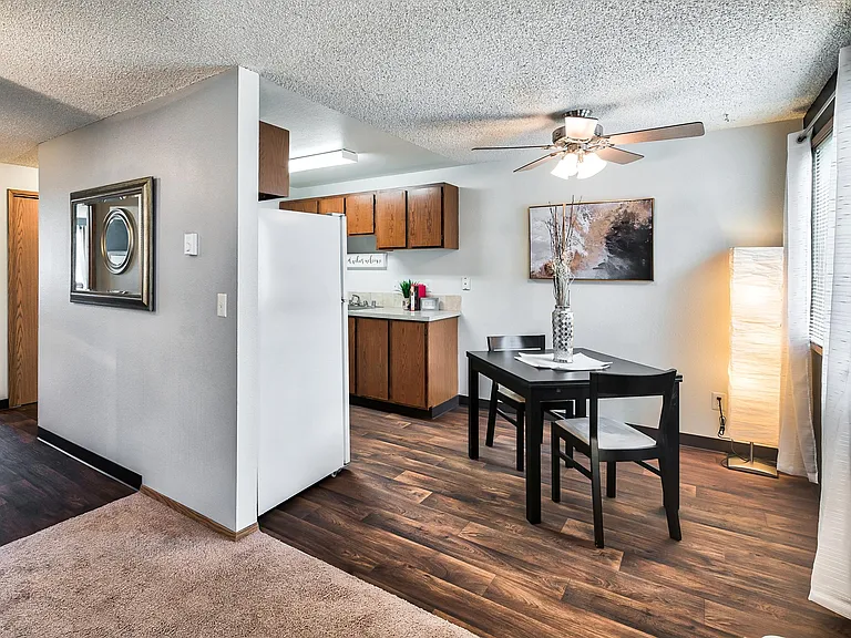 Cascades Apartments — Photo 6