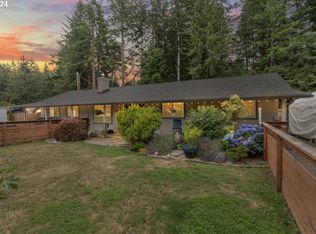 5236 Hilltop Dr, Florence, OR 97439