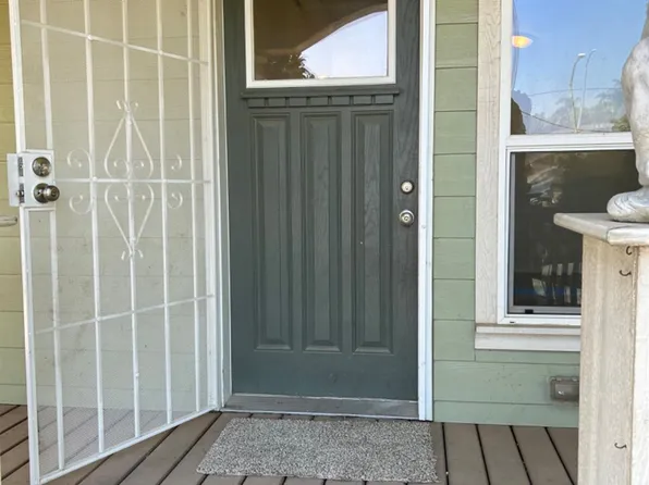 1223 W California Ave, Fresno, CA 93706