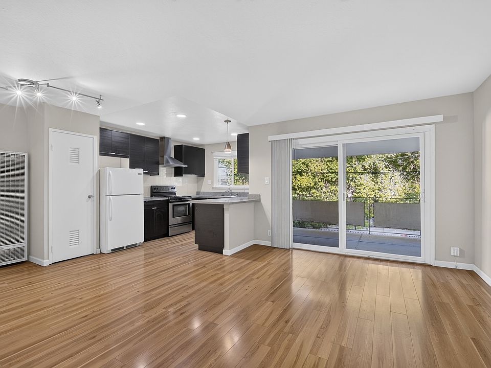 1st image of 1815 Ednamary Way APT F