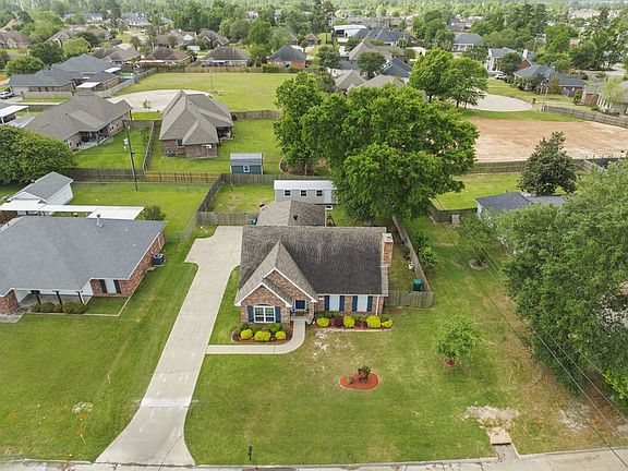 3rd image of 40 Mulberry Rd