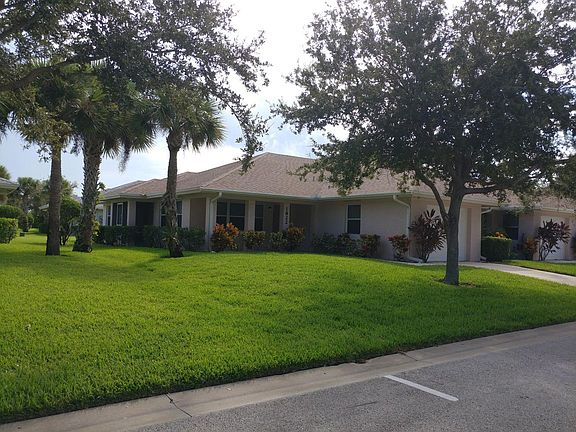2nd image of 1822 E Royal Tern Ln
