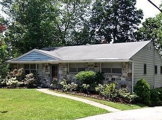 605 Paddock Rd, Havertown, PA 19083