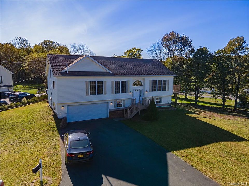 1st image of 7 Vista Dr