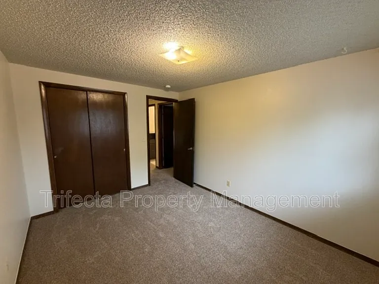 2718 Garden Dr — Photo 12