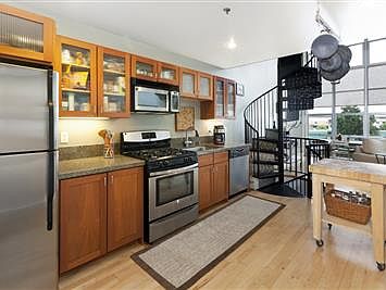 3rd image of 1000 Pennsylvania Ave APT 1