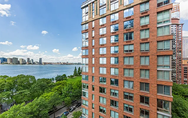 Sold by Corcoran | media 7