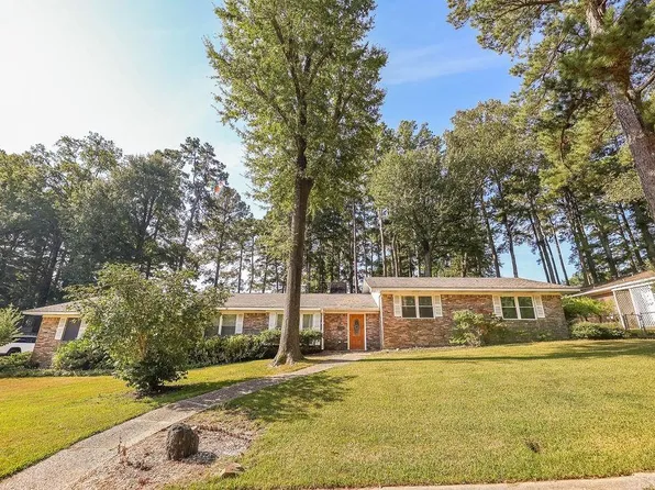 1215 Briarwood Dr, El Dorado, AR 71730
