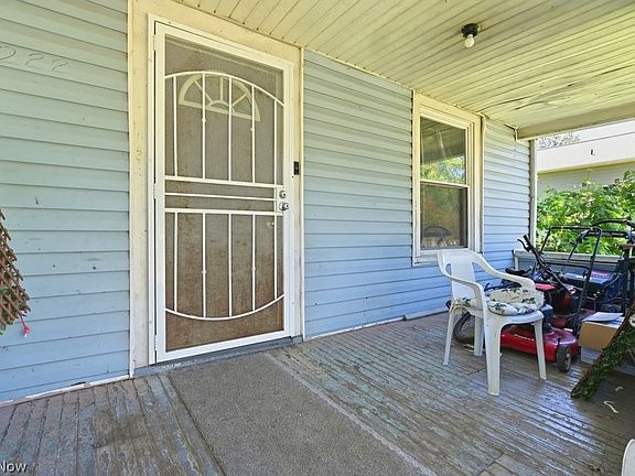 2nd image of 222 W Miller Ave