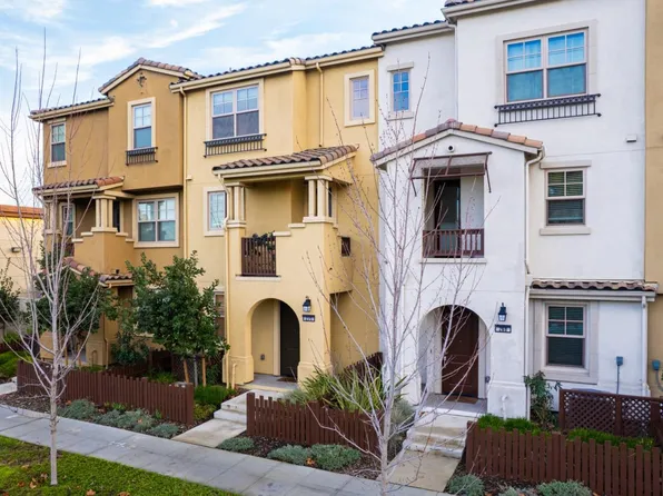 271 Fairchild Dr, Mountain View, CA 94043