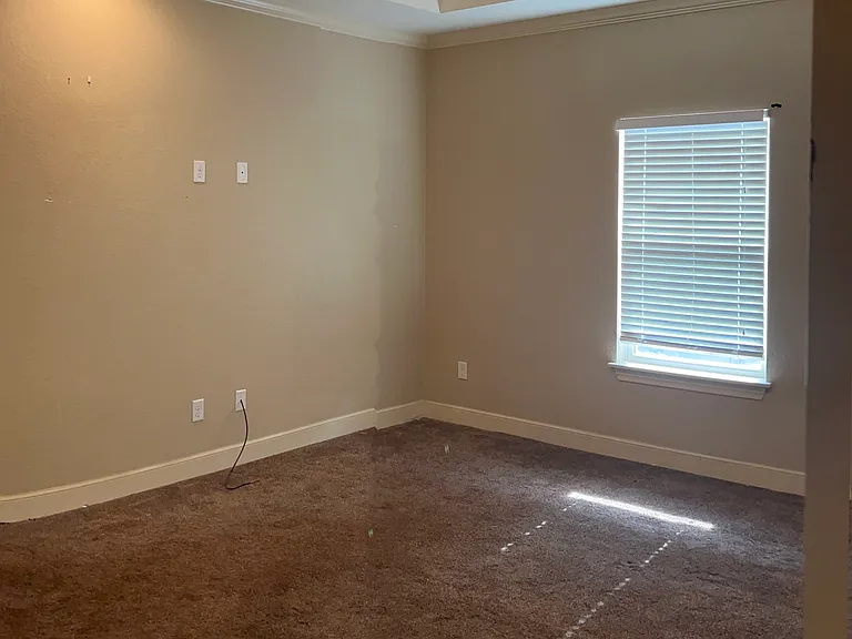358 Southlake Dr — Photo 8