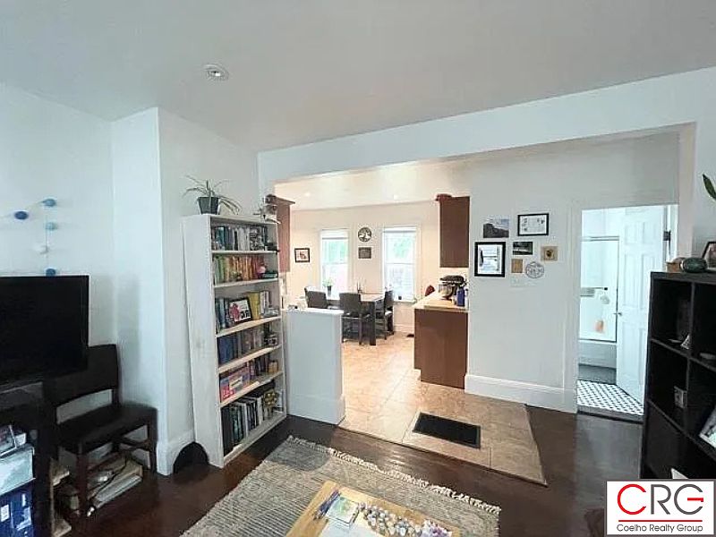 1st image of 21 Granville Ave #1