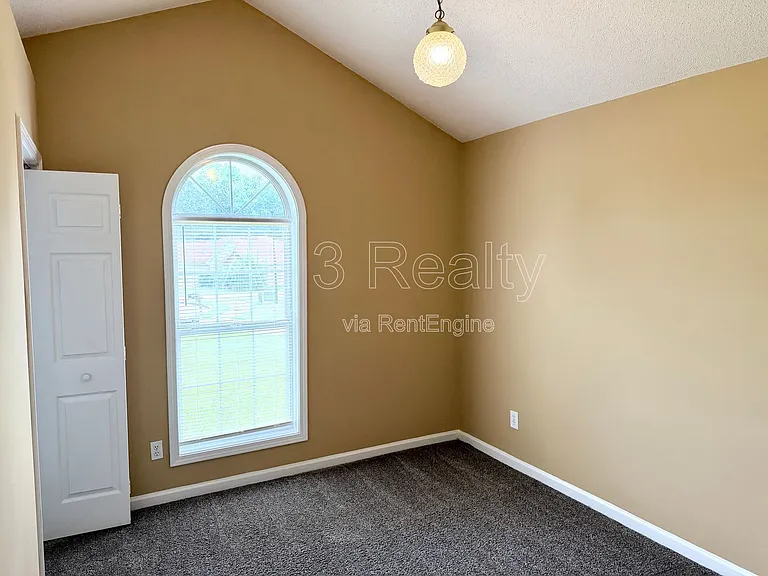545 Plantation Cv — Photo 16